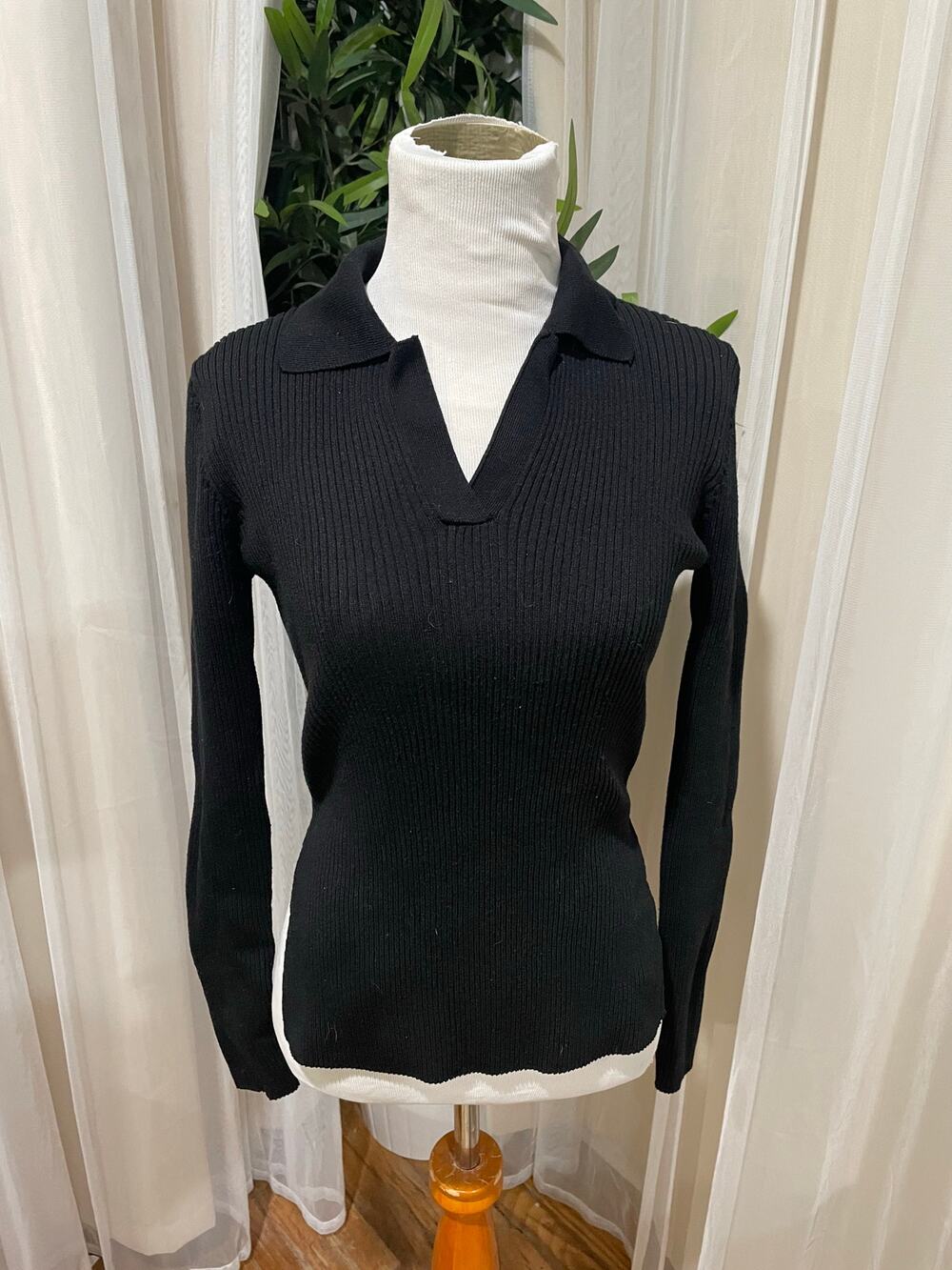 Black knitted long sleeve Blouse size Small